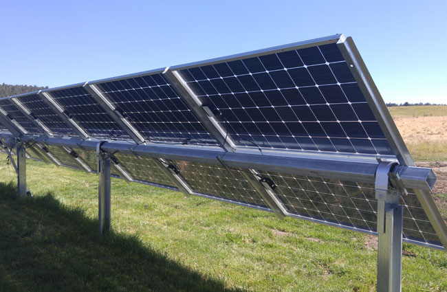 Tấm pin năng lượng mặt trời hai mặt bifacial solar panels là gì?
