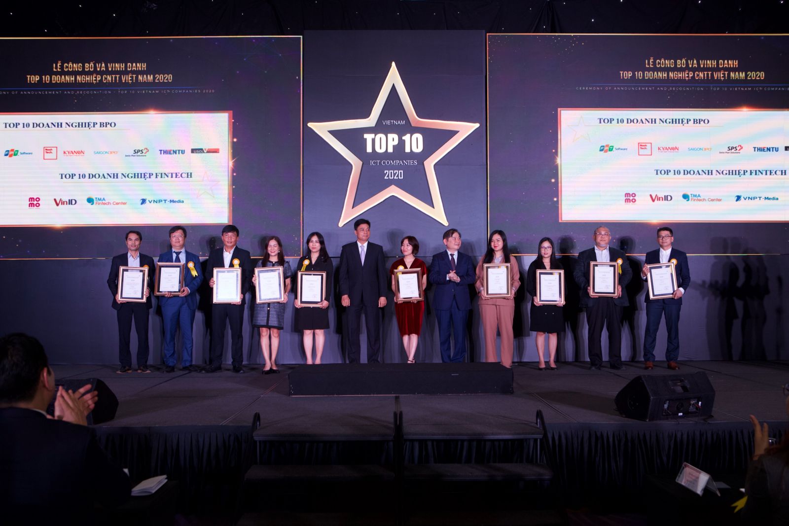 Lễ công bố và vinh danh top 10 doanh nghiệp CNTT Việt Nam 2020